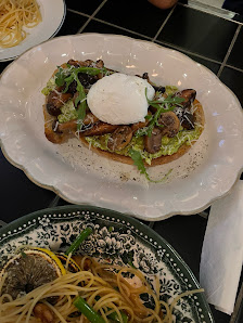 Gourmet Mushroom and Cream Sandwich
