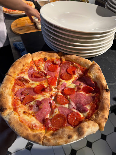 Italiani's Pizza F5 Diamond Plaza photo 3 in Thao Dien