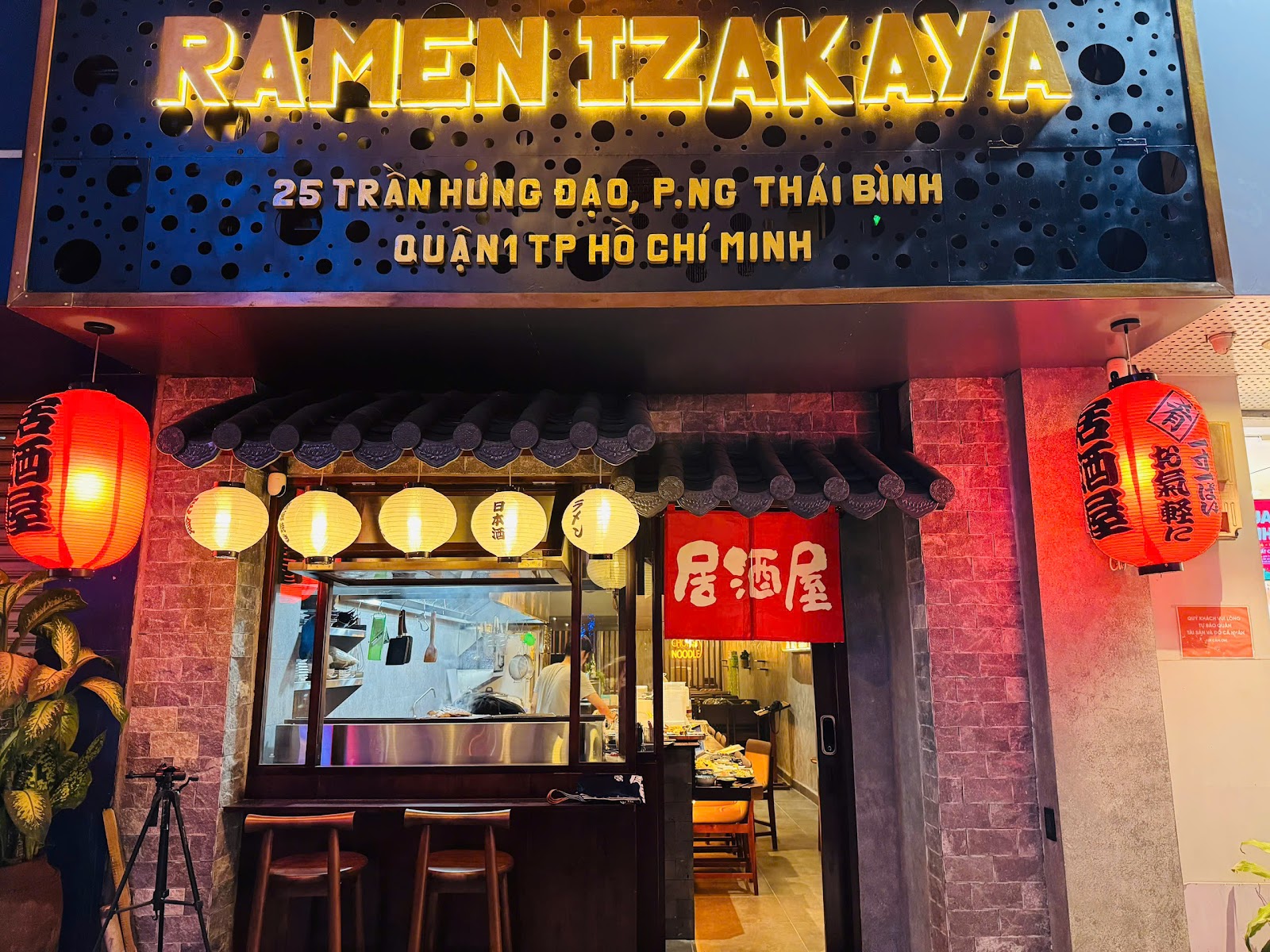 Izakaya Choioinoodle | Nhà Hàng Nhật Quận 1 | Mì Ramen Ngon Trần Hưng Đạo - Japanese Restaurant in Thao Dien