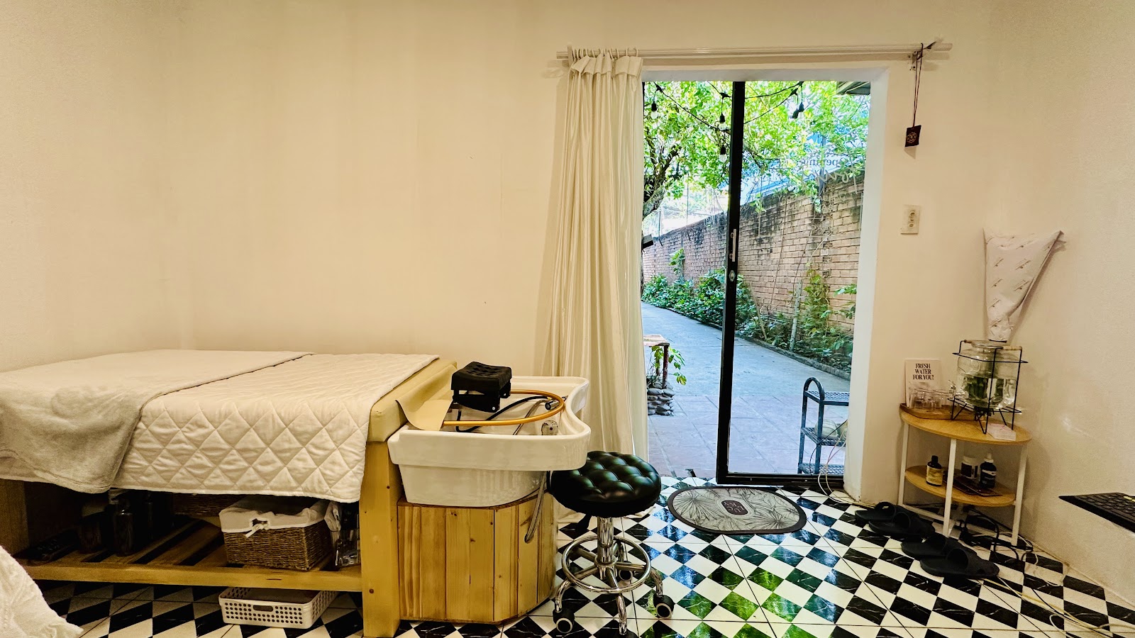 JO BEAUTY ROOM in Thao Dien