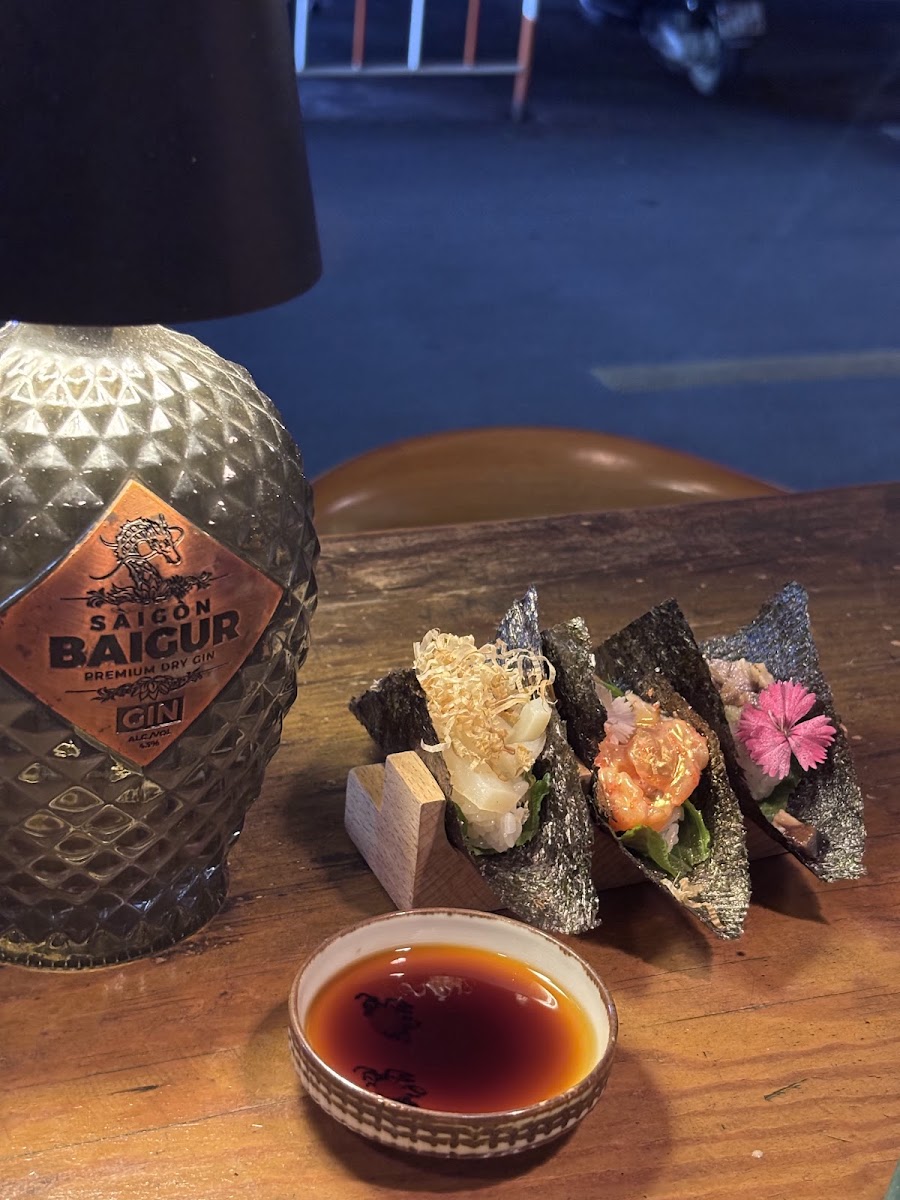 Kanpai Japanese Omakase - Sushi - Bar - Vinyl photo 8 in Thao Dien