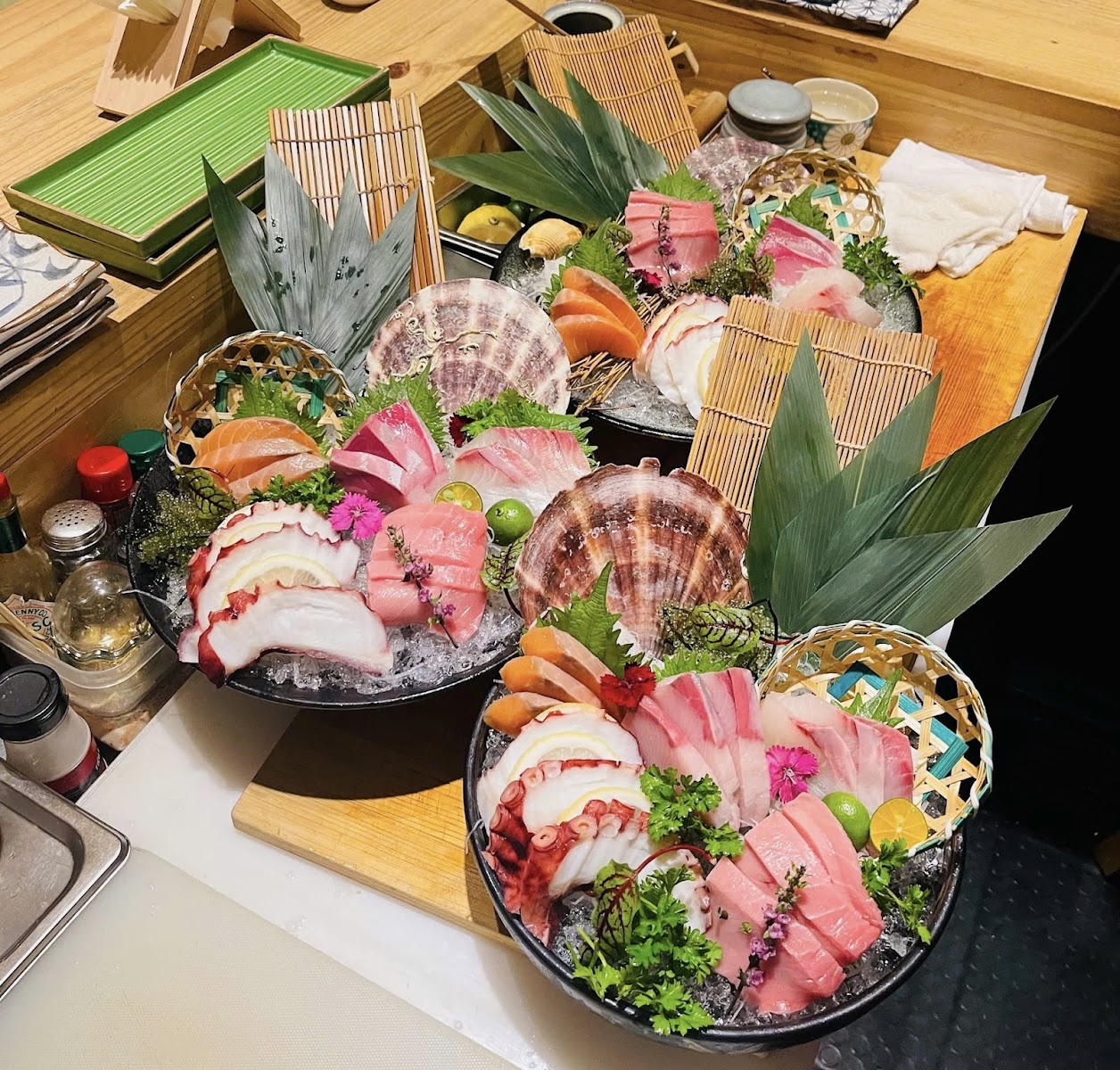 Kanpai Japanese Omakase - Sushi - Bar - Vinyl photo 6 in Thao Dien