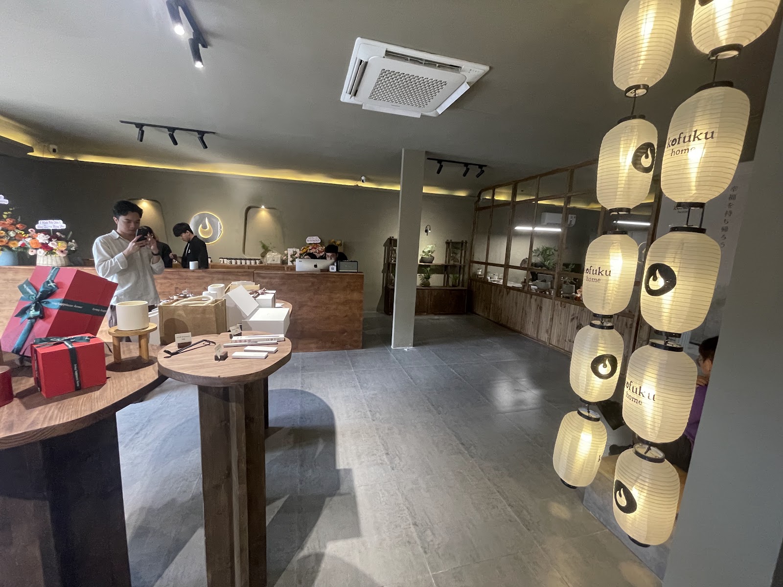 Kofuku Home - Nến thơm khắc tên photo 4 in Thao Dien
