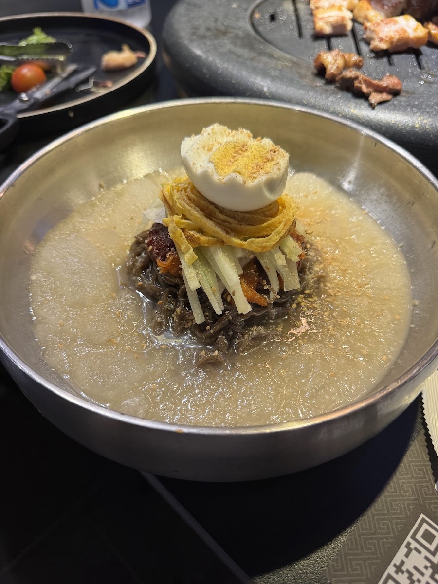 Kum Dae Ji BBQ restaurant District 2 photo 1 in Thao Dien