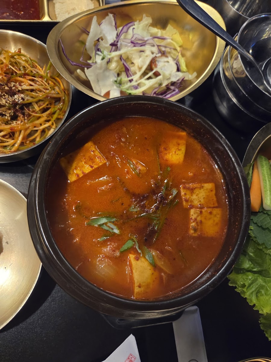 Kum Dae Ji BBQ restaurant District 2 photo 2 in Thao Dien