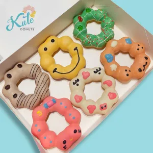 Box Of 6 Cakes Decorated For The Day