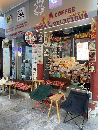 LA Cà Phê Coffee shop in Ha Noi - exterior