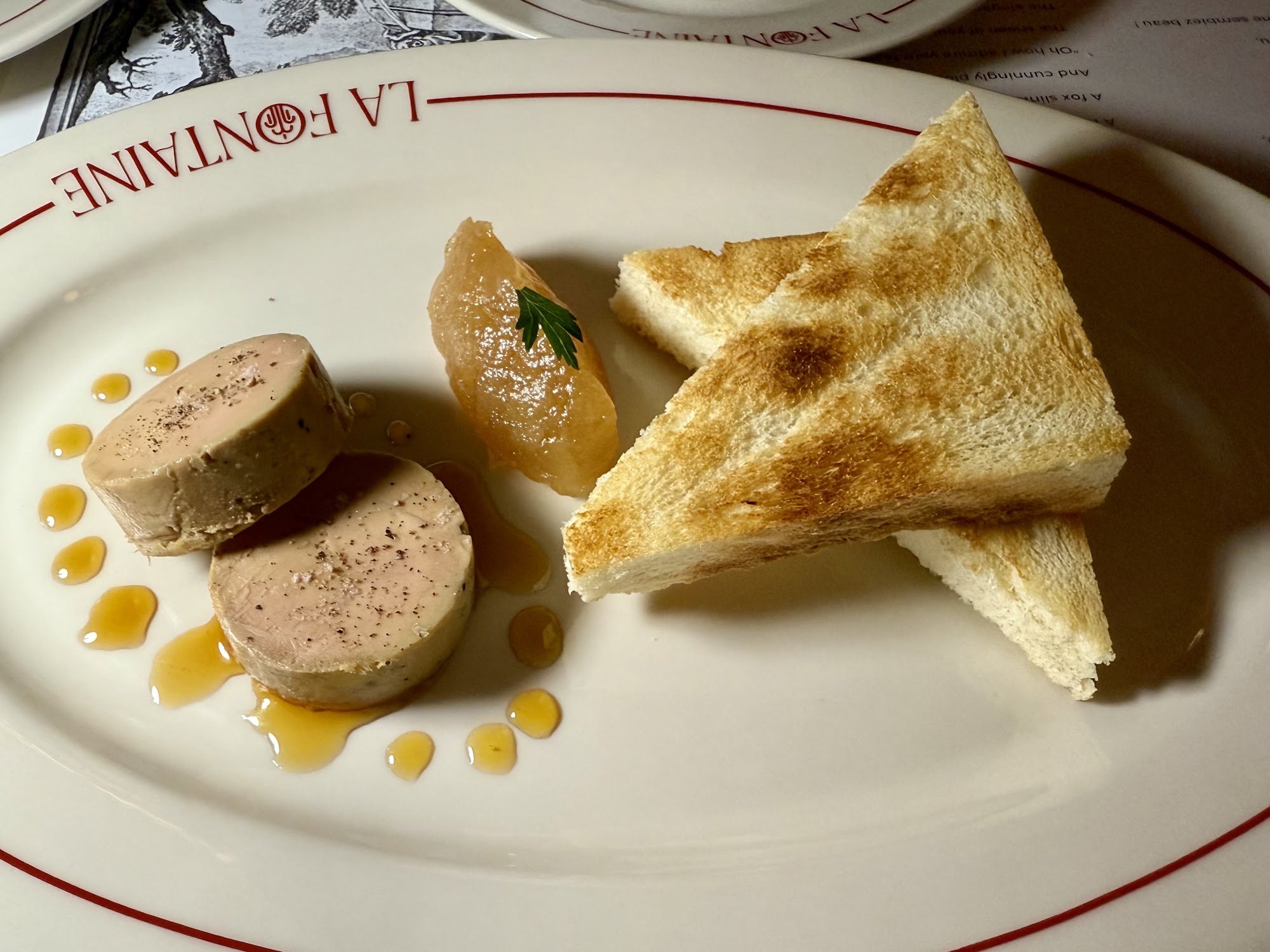 Pâté with toast and caramelized fruit