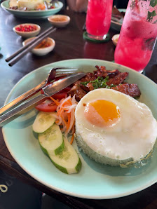 Egg on Rice with Grilled Meat and Fresh Vegetables