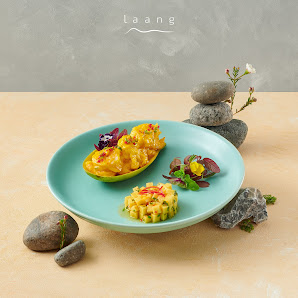 Avocado Curry with Side Dish