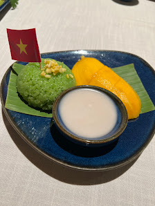 Mango Sticky Rice with Coconut Milk