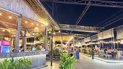 Lalaland 869 | Cafe Pub Quận 3 | Bia Quận 3 photo 4 in Thao Dien