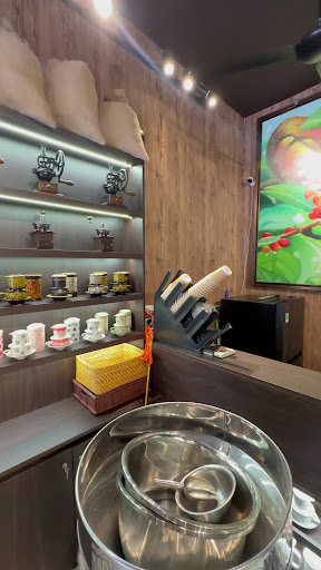 Lam Coffee & Tea - Weasel Specialty 74 Hang Gai photo 2 in Thao Dien