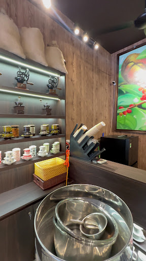 Lam Coffee & Tea - Weasel Specialty 74 Hang Gai photo 3 in Thao Dien