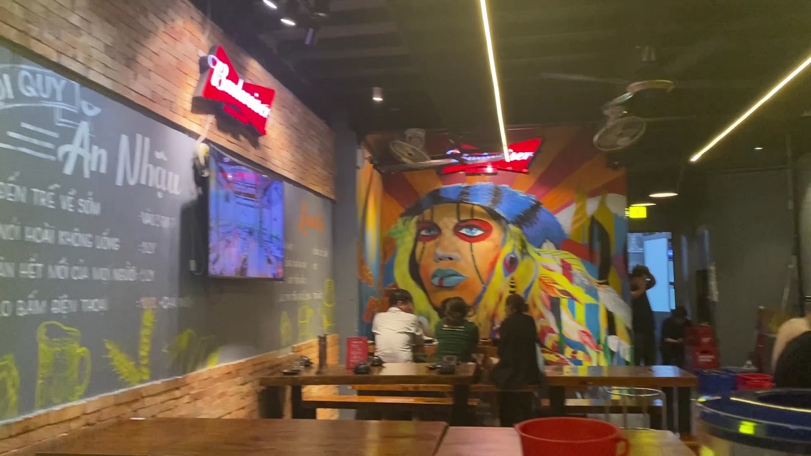 Làm Tí - Food & Beer - Brewpub in Thao Dien