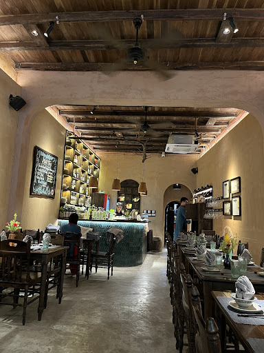 Lan Ong Restaurant – Authentic Vietnamese Cuisine in Hanoi Old Quarter photo 4 in Thao Dien