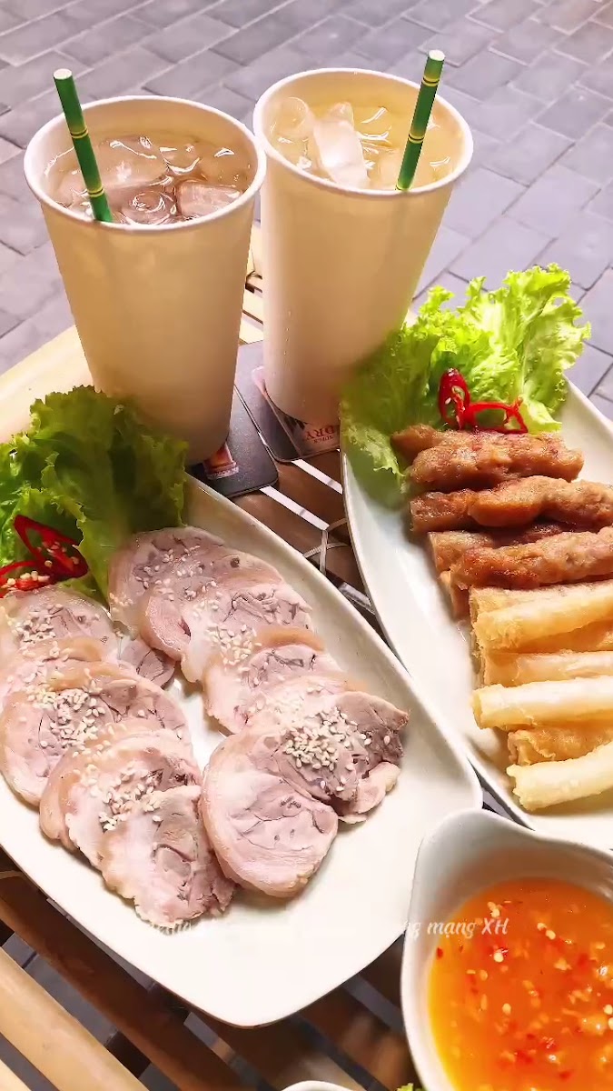 Làng Cuốn - Nem nướng & đặc sản cuốn miền Trung photo 1 in Thao Dien