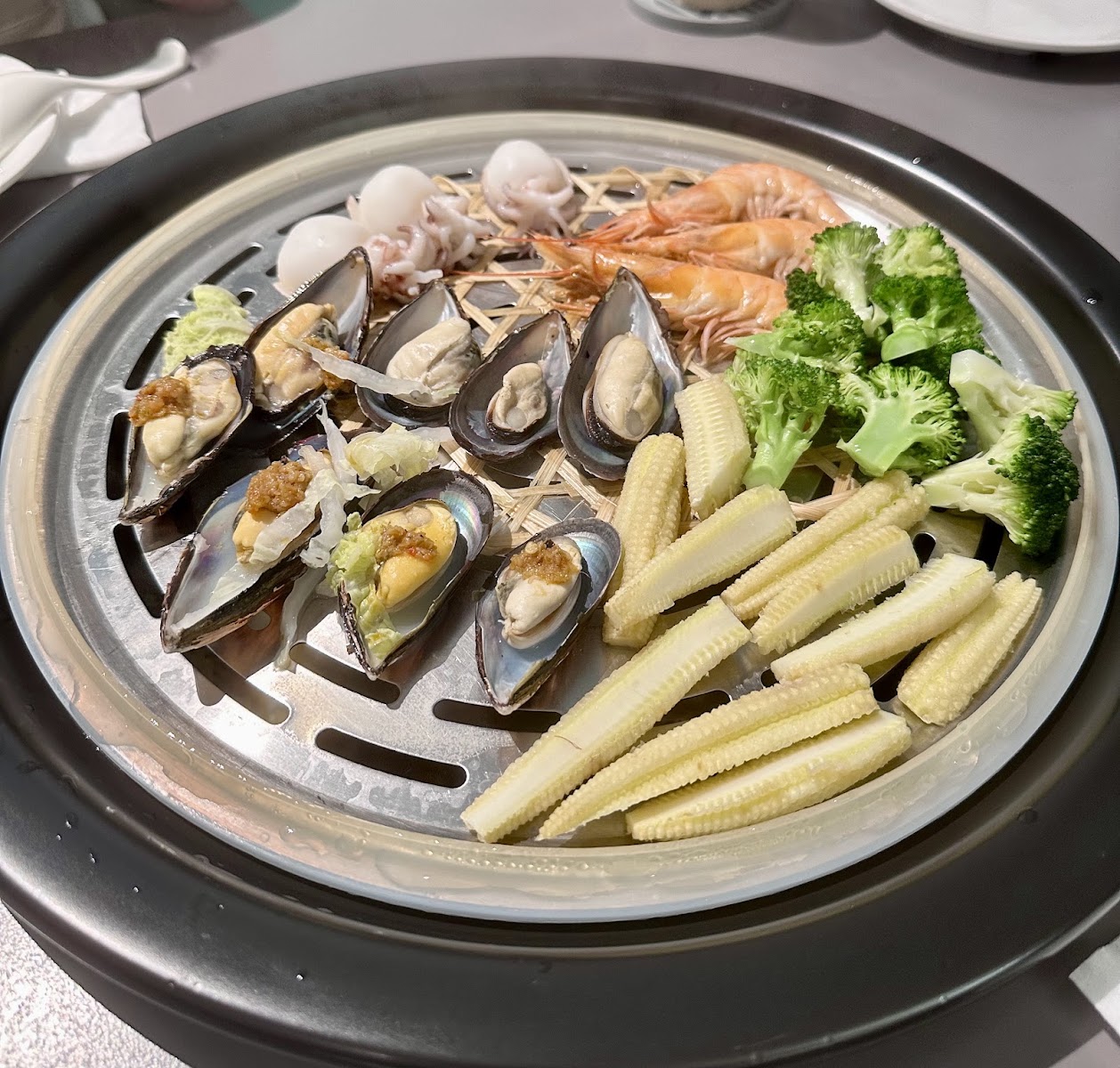 Lặng Sóng - Buffet Hấp Thủy Nhiệt photo 2 in Thao Dien
