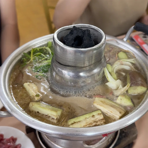 Lau Mam 140 Restaurant photo 4 in Thao Dien