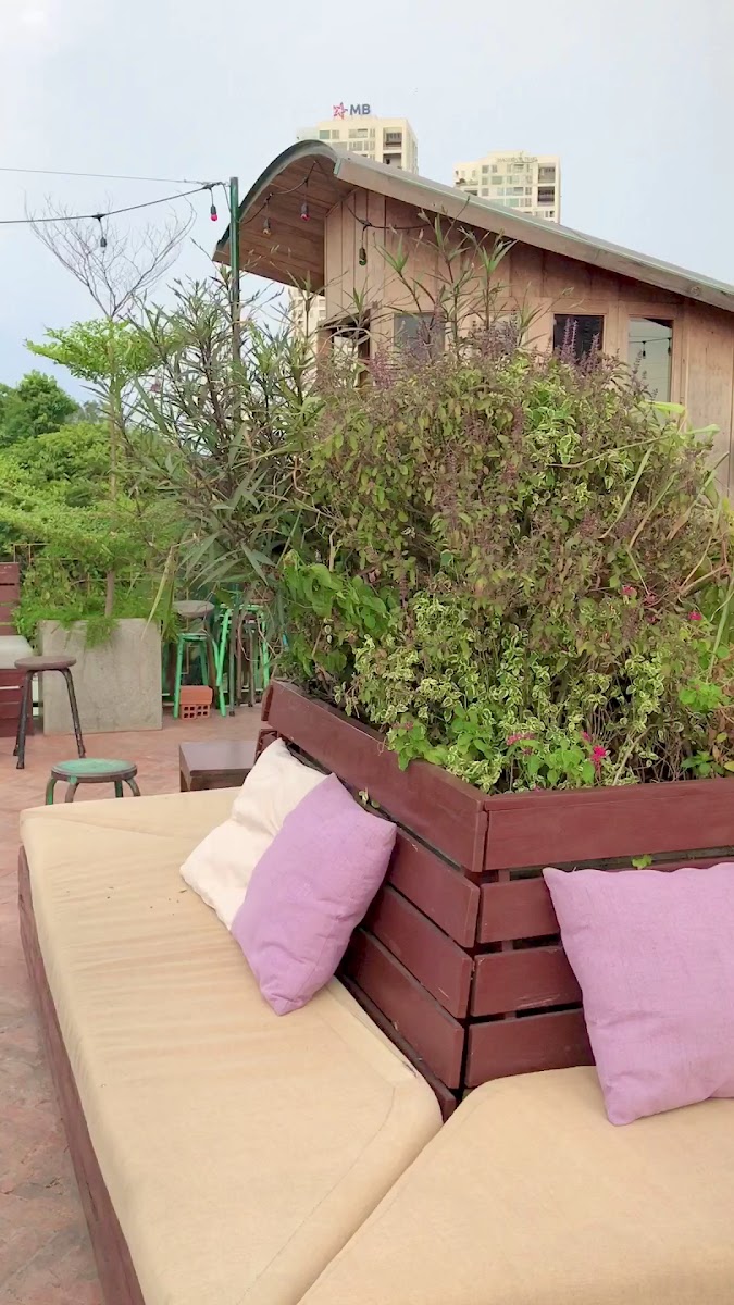 Le Café des Stagiaires - Saigon - French in Thao Dien