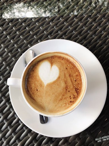 Le Flaneur Cafe & Bar photo 5 in Thao Dien