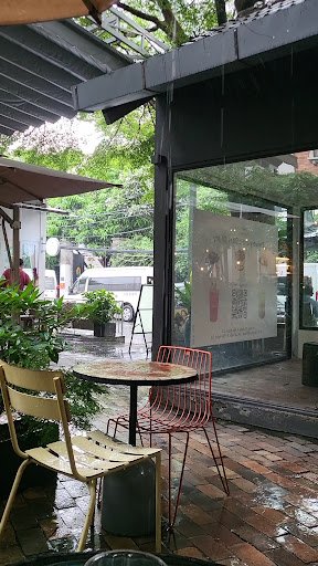 Le Flaneur Cafe & Bar photo 8 in Thao Dien