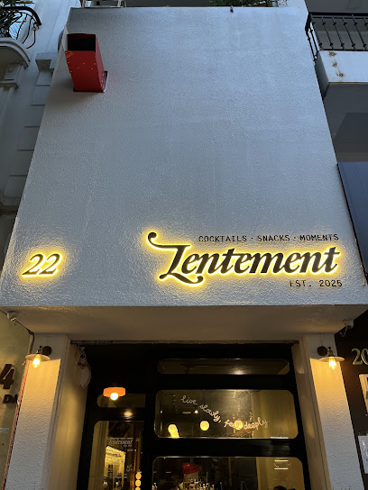 LENTEMENT Cocktail bar in Ha Noi - exterior