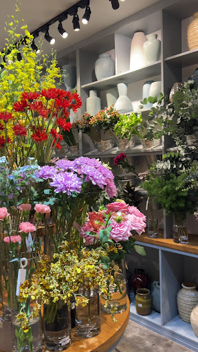 Les Abeilles Flower Boutique Florist in Ho Chi Minh City - exterior