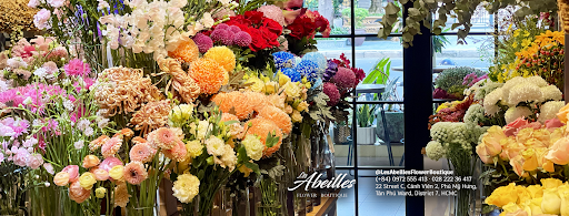 Les Abeilles Flower Boutique - Florist in Thao Dien