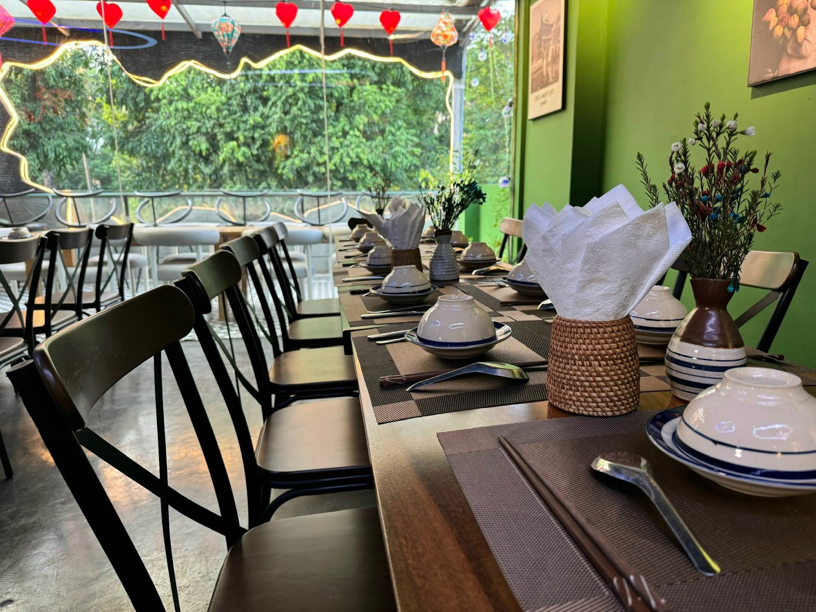 Little SaiGon Restaurant & Pub - Vietnamese Restaurant in Thao Dien