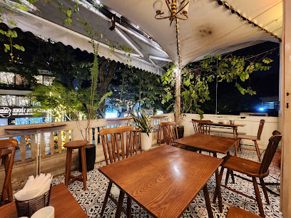 Lò Xo Coffee & Bakery Cafe in Ha Noi - exterior