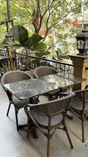 LOGAN STATION - The Gentlemen Café photo 2 in Thao Dien