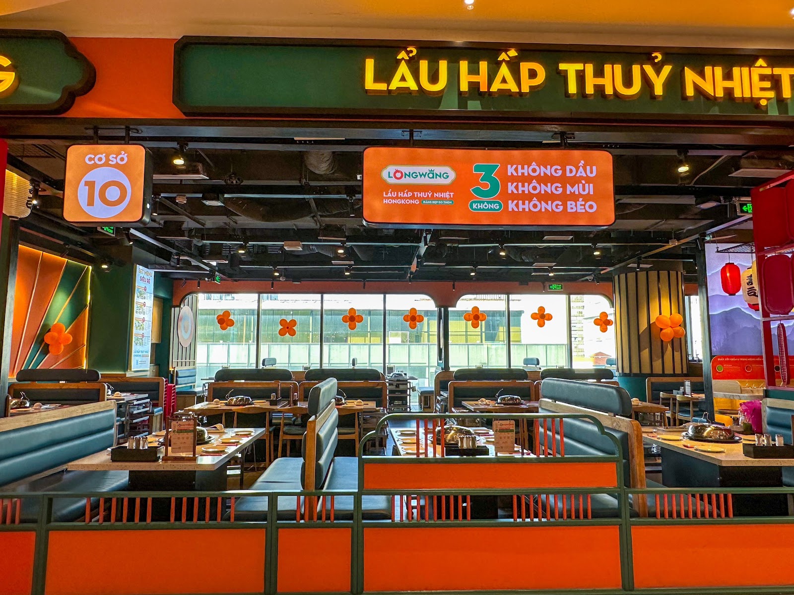 LONG WANG Tầng 4 Crescent Mall in Saigon