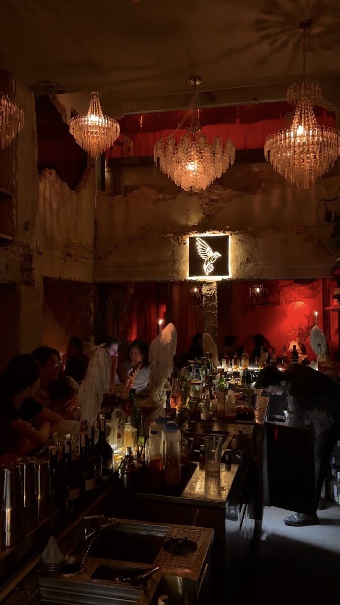 Lost Birds Cocktail & Whiskey Bar photo 4 in Thao Dien