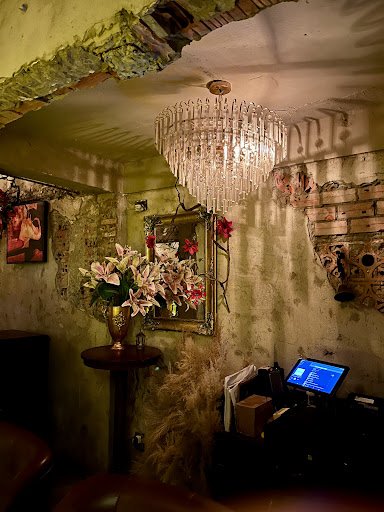 Lost Birds Cocktail & Whiskey Bar photo 9 in Thao Dien