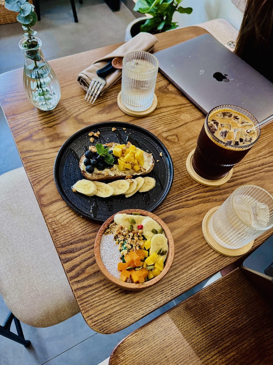 Luna Café & Wine Bar photo 8 in Thao Dien