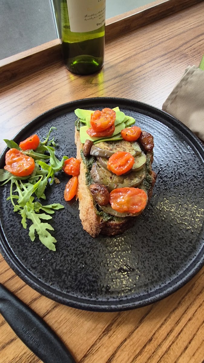 Luna Café & Wine Bar - Cafe in Thao Dien