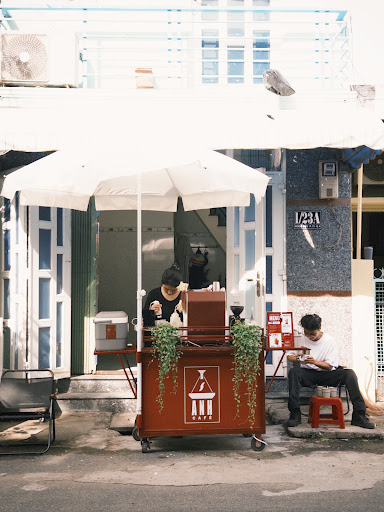 Luna & Co. - Rooftop Bar and Café photo 4 in Thao Dien