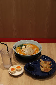Vietnamese Noodle Soup with Side Dishes