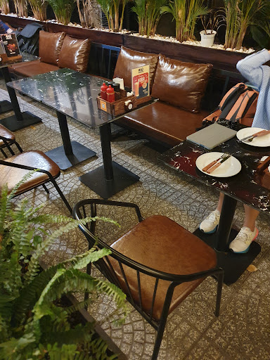 MAD ROOSTA photo 4 in Thao Dien