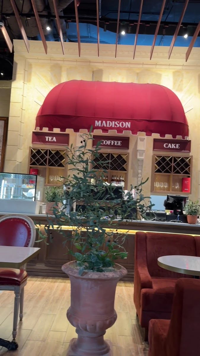 Madison Cafe - Cafe in Thao Dien