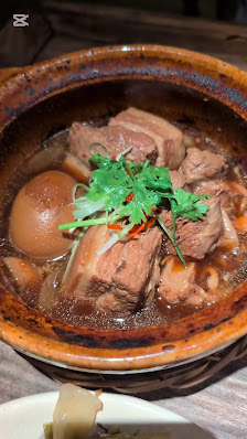 Braised Pork with Egg in Clay Pot