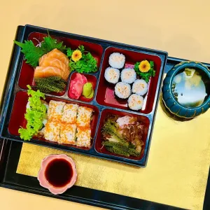 SET00 - Sushi Bento - Bento Sushi & Sashimi Cá hồi