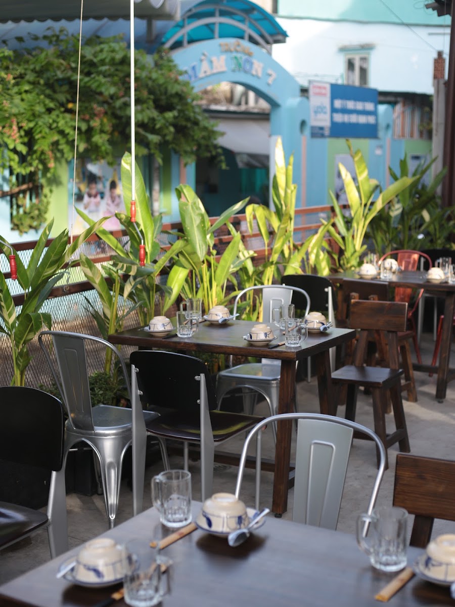 MEN Quán - Khoái Mồi & Mê Bia - Restaurant in Thao Dien