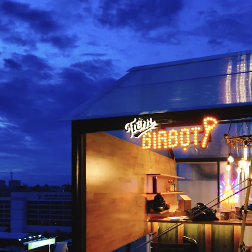 Mighty Moon - Taproom Bia Thủ Công photo 5 in Thao Dien