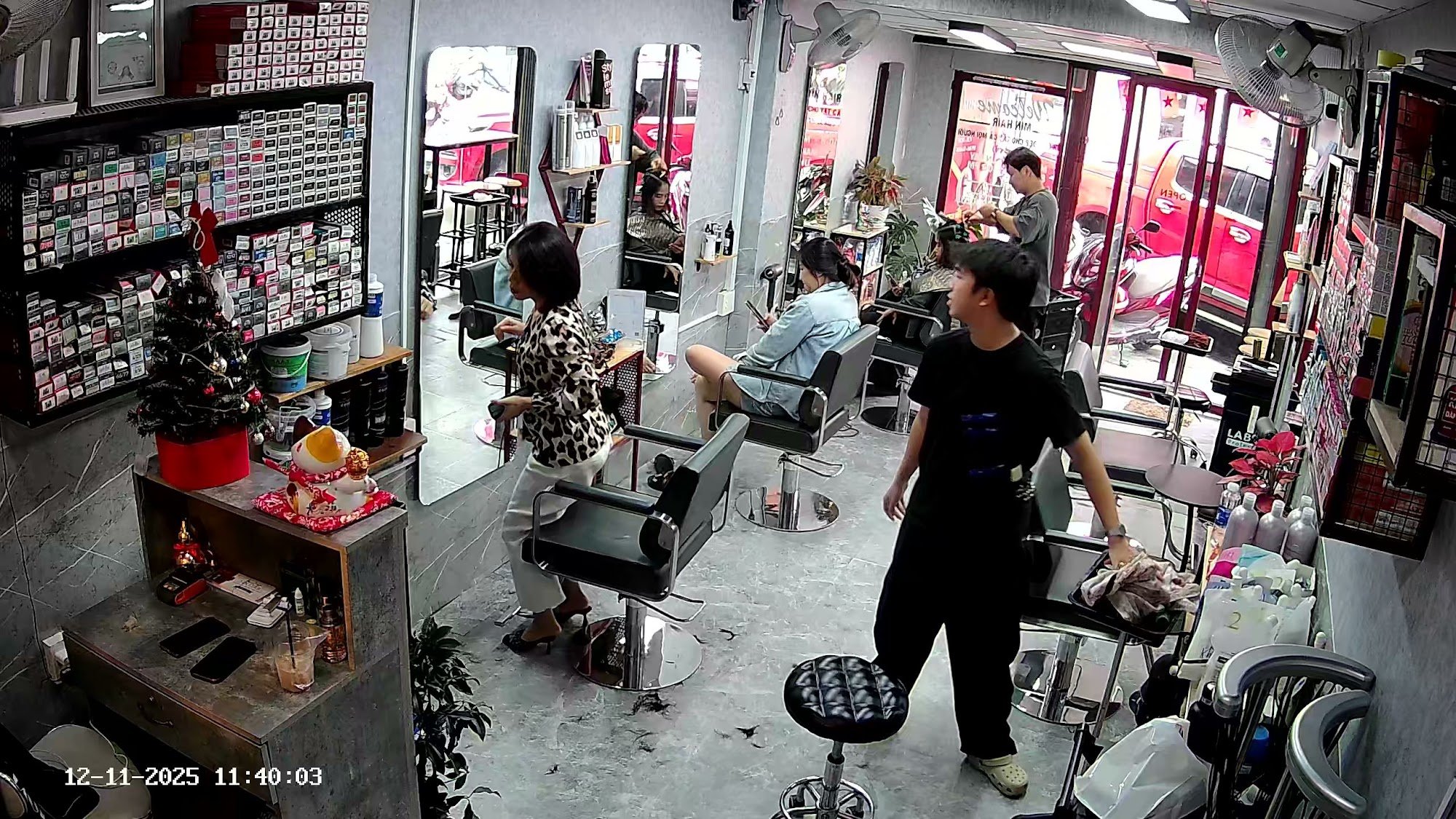 Min Hair Salon - 40 Đường 54 Thảo Điền Q2 photo 4 in Thao Dien