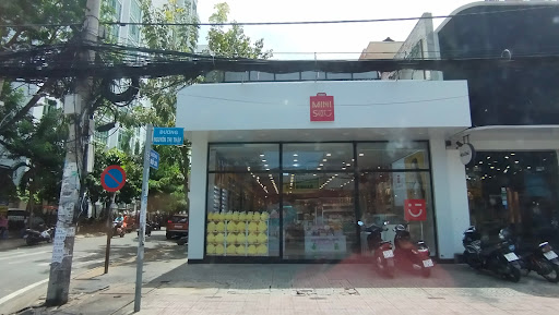 Miniso Souvenir store in Ho Chi Minh City - exterior