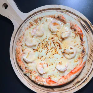 Mayonnaise Pizza With Shrimp at MISEN