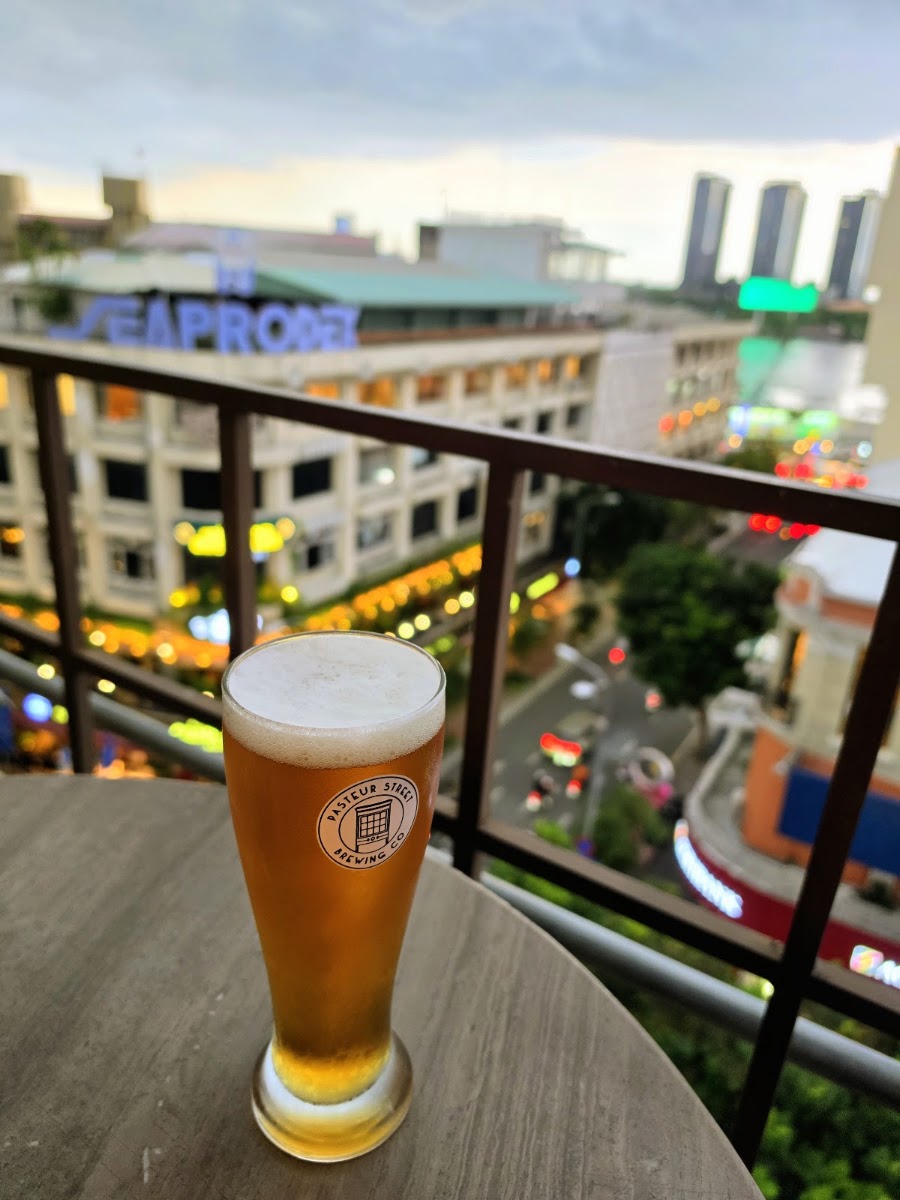Mít Rooftop Bistro photo 3 in Thao Dien