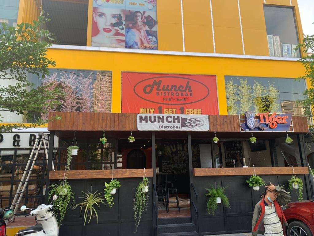 Munch Bistrobar in Saigon